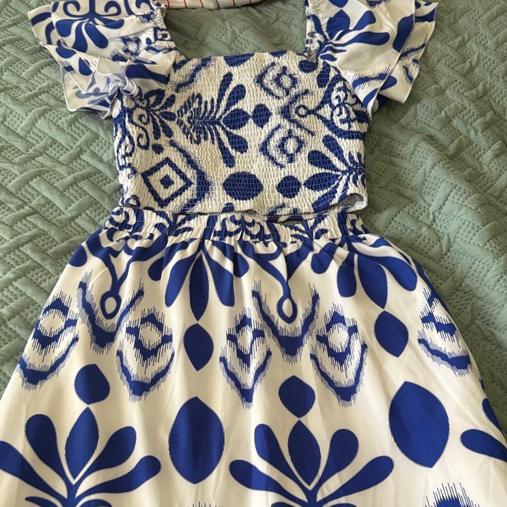 SHEIN Blue and White Patterned Skirt Set